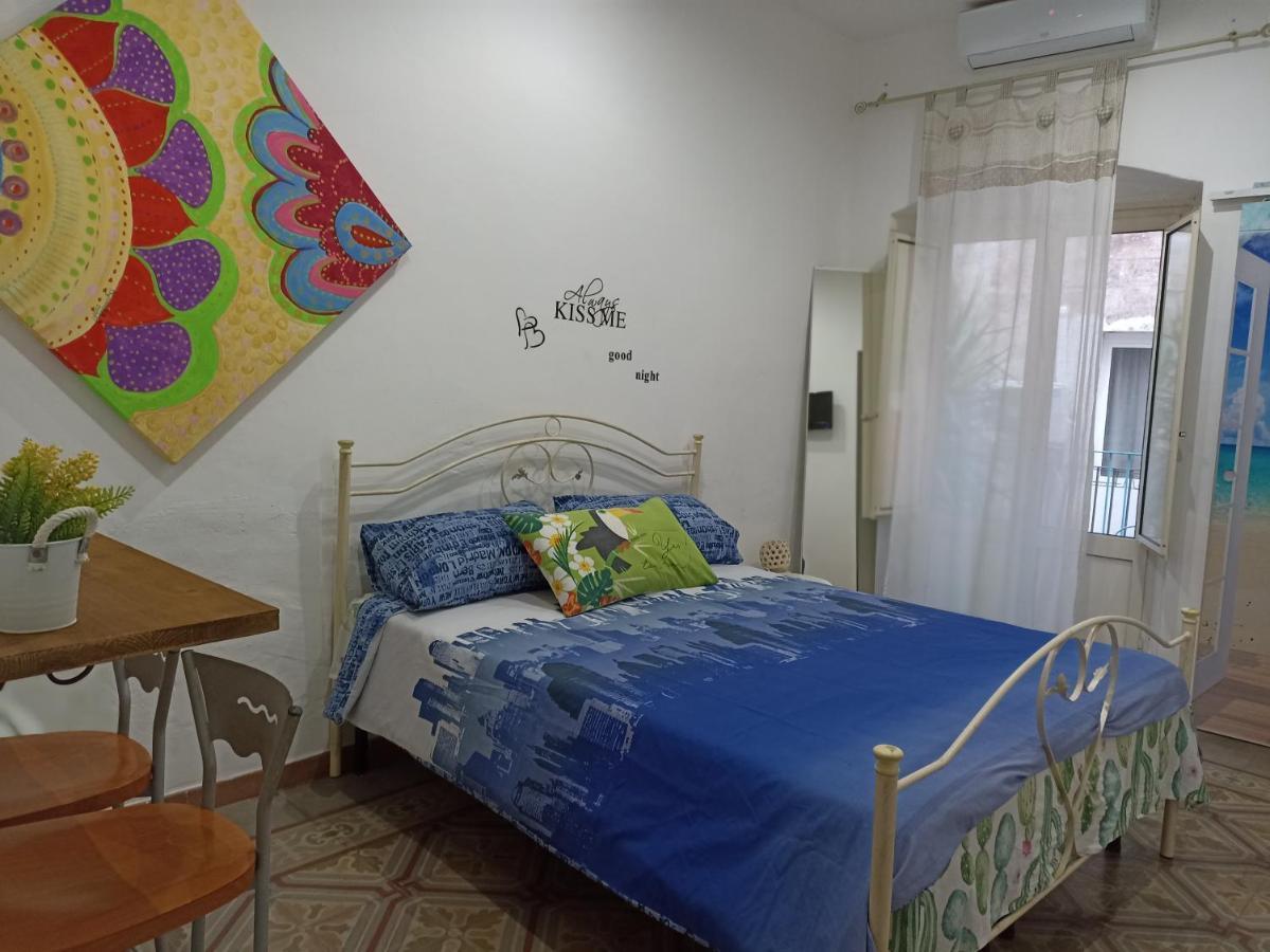 Al Molo Sant'Eligio Hotel ตารันโต ภายนอก รูปภาพ
