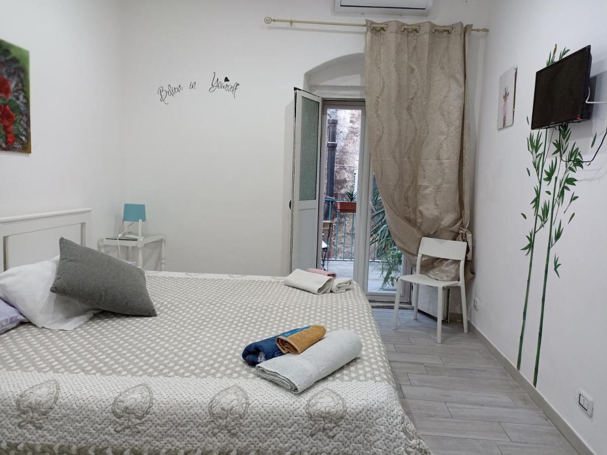 Al Molo Sant'Eligio Hotel ตารันโต ภายนอก รูปภาพ