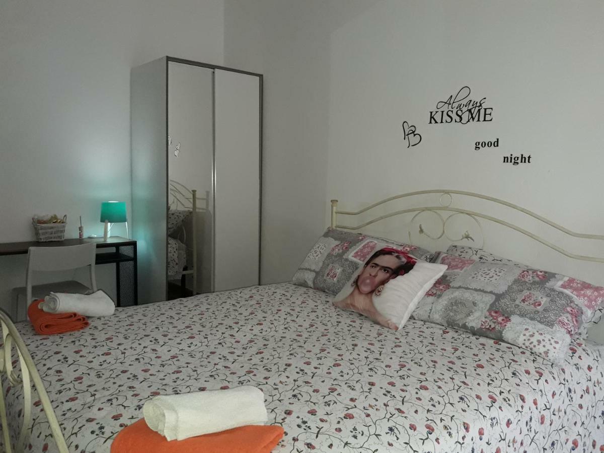 Al Molo Sant'Eligio Hotel ตารันโต ภายนอก รูปภาพ