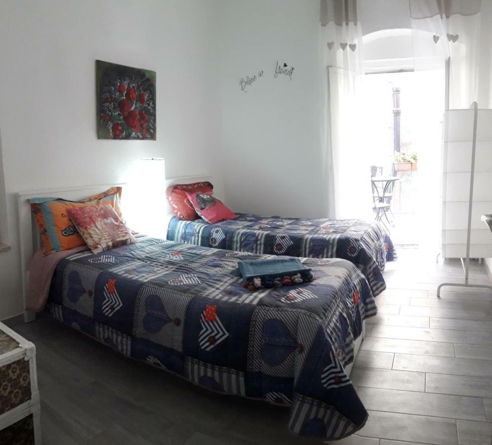 Al Molo Sant'Eligio Hotel ตารันโต ภายนอก รูปภาพ