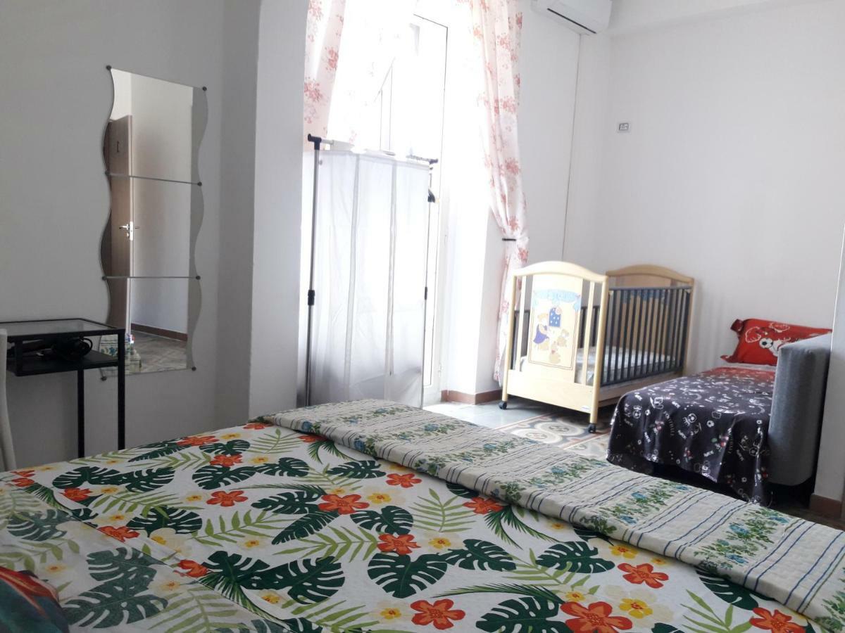 Al Molo Sant'Eligio Hotel ตารันโต ภายนอก รูปภาพ