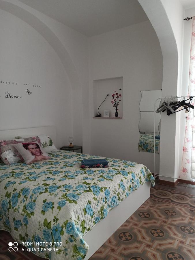 Al Molo Sant'Eligio Hotel ตารันโต ภายนอก รูปภาพ